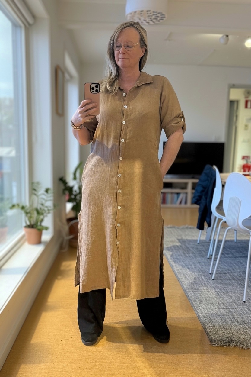 Diza linendress Camel dubbelstorlekar
